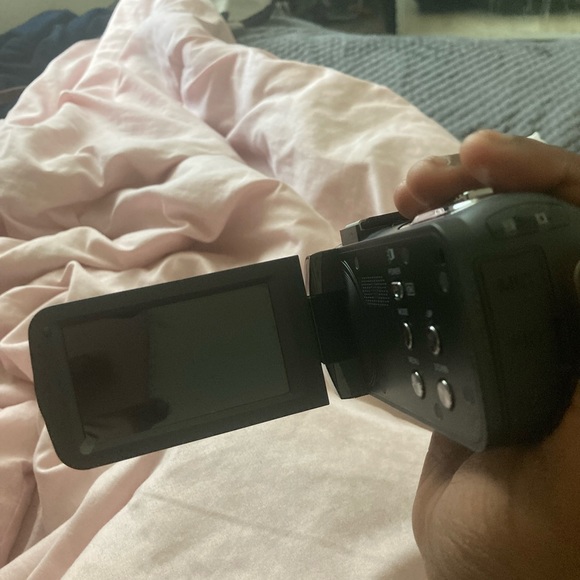 2.7 K HD camcorder - Picture 1 of 4